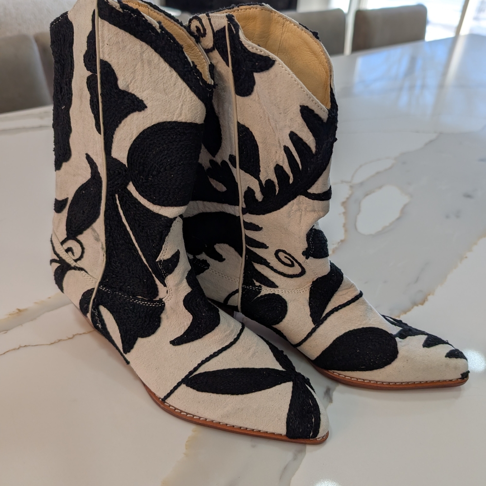 MoMo Zuzani Fern Boots